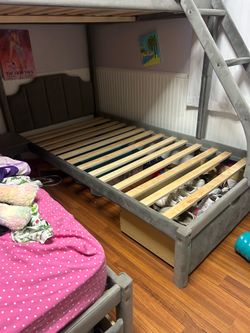 Twin gray tufted bed