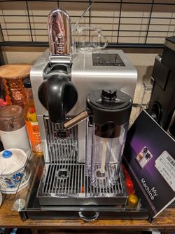 Nespresso Lattisima Pro