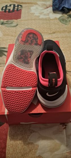 Nike Size 5.5y Like Brand New