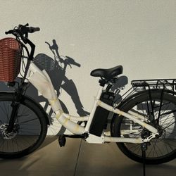 E-bike. Cruiser