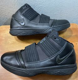 Nike Zoom Soldier III  Triple Black LeBron James 