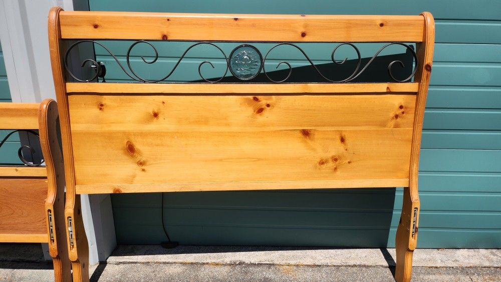 Bed Frame, Queen Bed