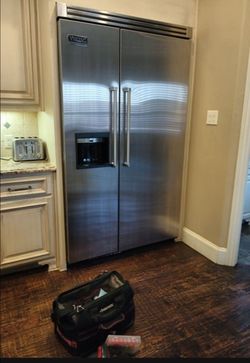 Comercial refrigerator