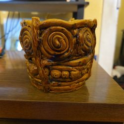 Hand Crafted Vaseish Thing