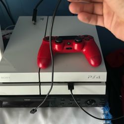 PS4/ GAMING CONTROLLER 