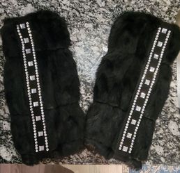Black/silver leg warmer for $40