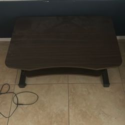 Electric raising Desk 