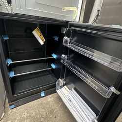 24 inch under counter beverage cooler refrigerator