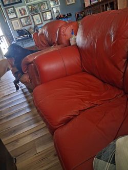 Couch and Chair Natuzzi Leather price negotiable paid over 5000.00