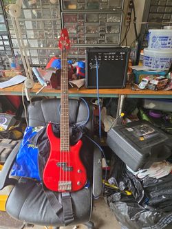 All in one bass guitar set up