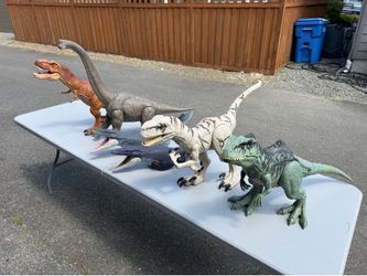 Lot of 6 used Jurassic World giant dinosaur