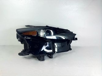 2020 - 2024 MAZDA CX-30 RH PASSENGER SIDE HEADLIGHT OEM