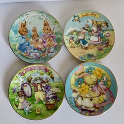 Vintage Colorful Moments Easter Plates Collectibles (1992–1995) – Set of 4 ✨