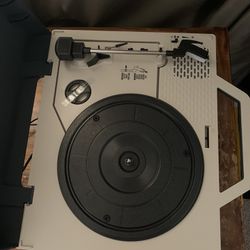 Suitcase Vinyl player