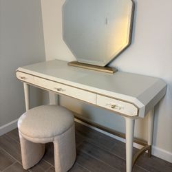 Michael Amini La Rachelle Vanity & Mirror Set – Luxury Designer + Living Spaces Bowen Seat