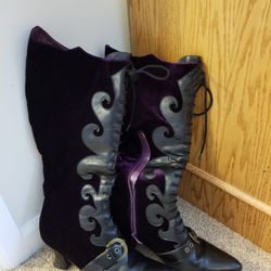 Ellie 2.6" Heel Boot With Lace Size 8