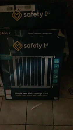 Safety 1st Walk Through Baby Gate with Door, Adjustable Pressure Mount Lift, Dog Gates, Fits 29"-38" Wide, 1-Pack, Gray