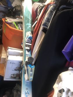 Snow skiis