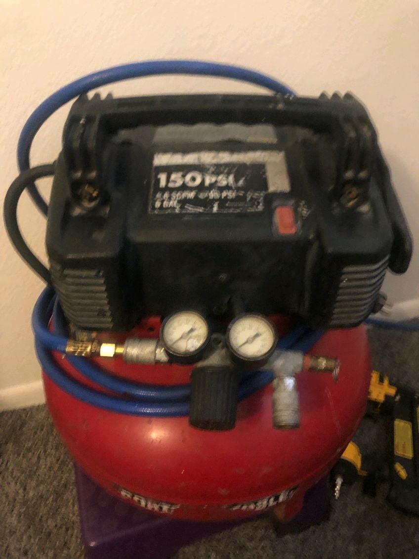 Air Compressor And Nail Gun 