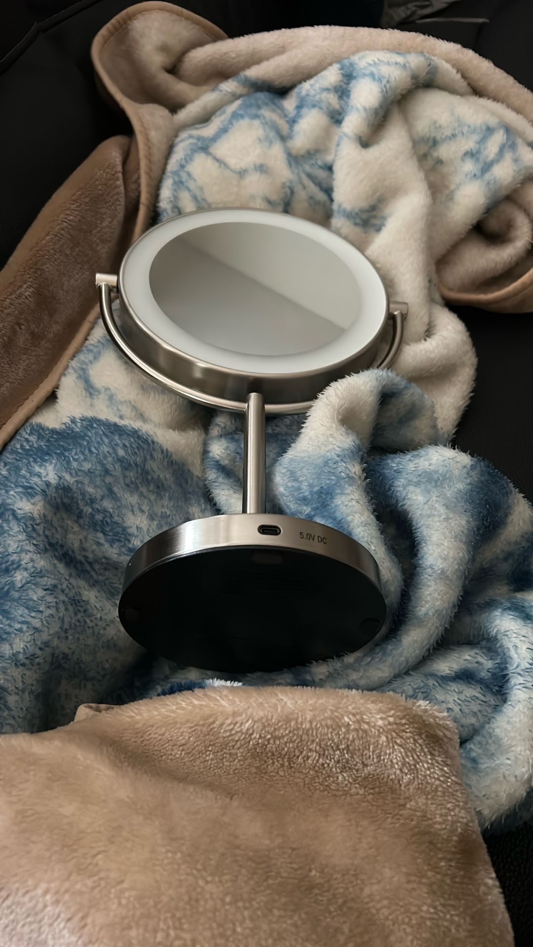 Make up mirror