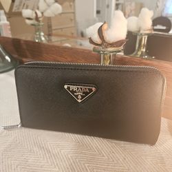 Designer style large women's Black zip around wallet
