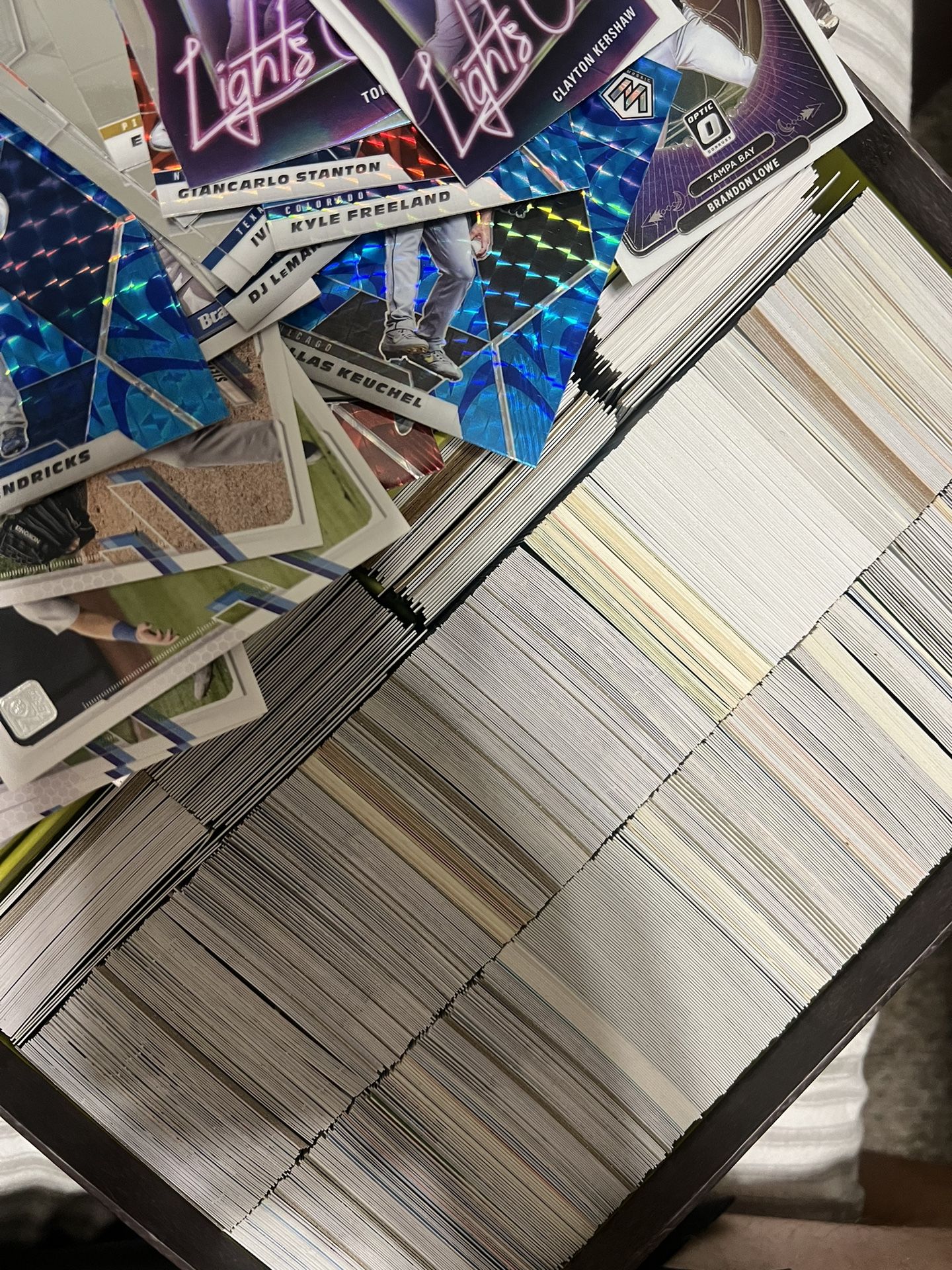 Lot Of Baseball Cards