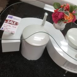 🥏COFFEE S TABLE WITH 2 STOOLS BRAND NEW 