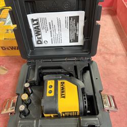 100 ft. Green Self-Leveling Cross Line Laser Level with (3) AA Batteries & Case