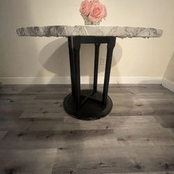 🪞 Round Marble Table — Medium Size — Elegant & Sturdy 🪞