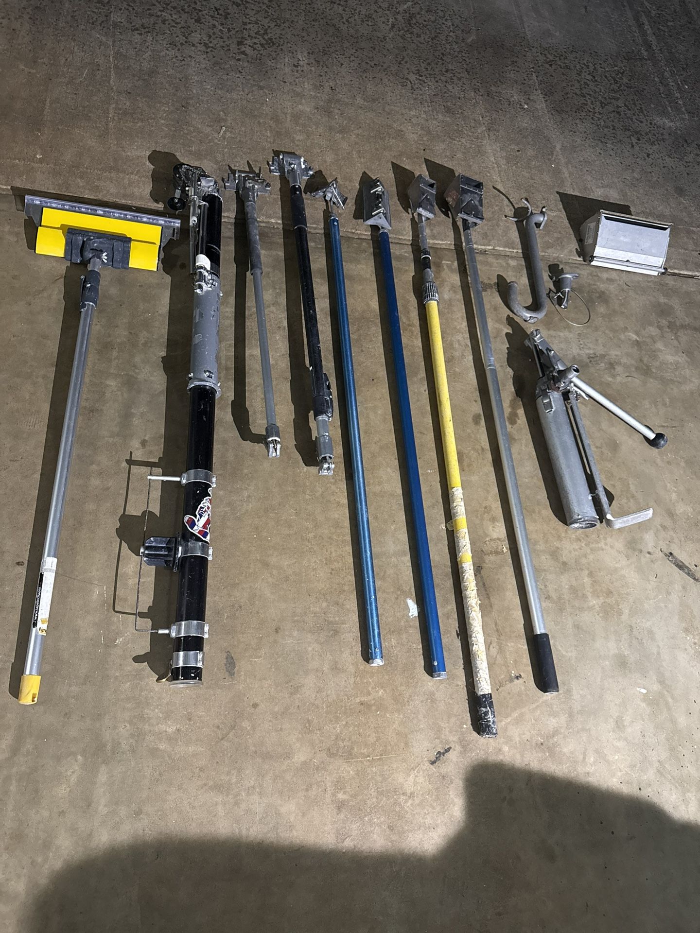 CHECK THIS OUT taping Tool Set