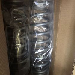 3.5” Xj Front Springs, U Bolts, Extended Brake Lines.