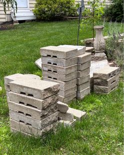 Pisa 2 Unilock coping capstones, for retaining wall block top cover