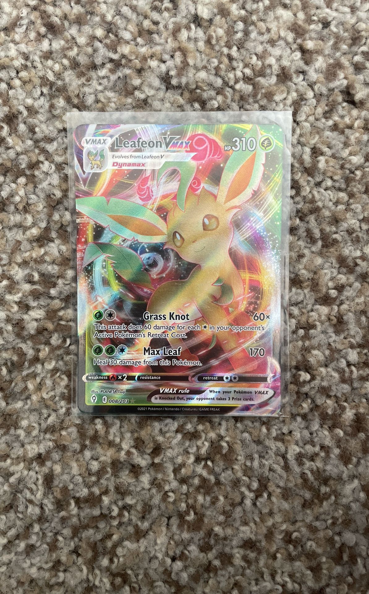 008/203 Leafeon VMAX