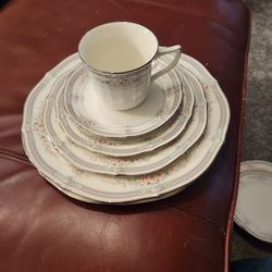 Noritake Rothschild 5-Piece Place Setting