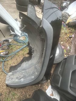 Chevy black cat eye 2004 driver fender part