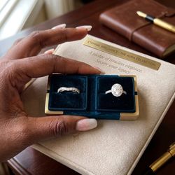 Oval Halo Engagement Ring & Matching Diamond Band