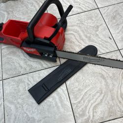 Milwaukee M18 16 Inch Chainsaw 