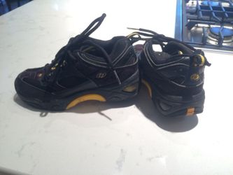 Heelys!! Size 6