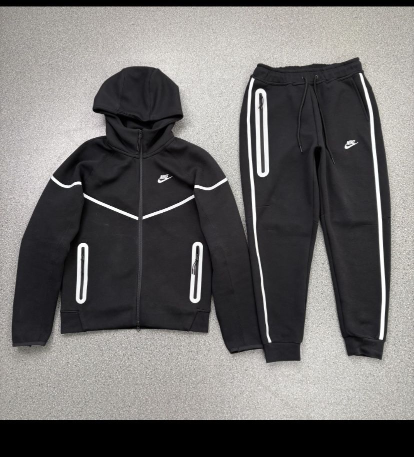 Nike Tech Fleece Reflective