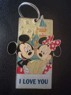 Disney Mickey & Minnie Mouse Enamel Keychain