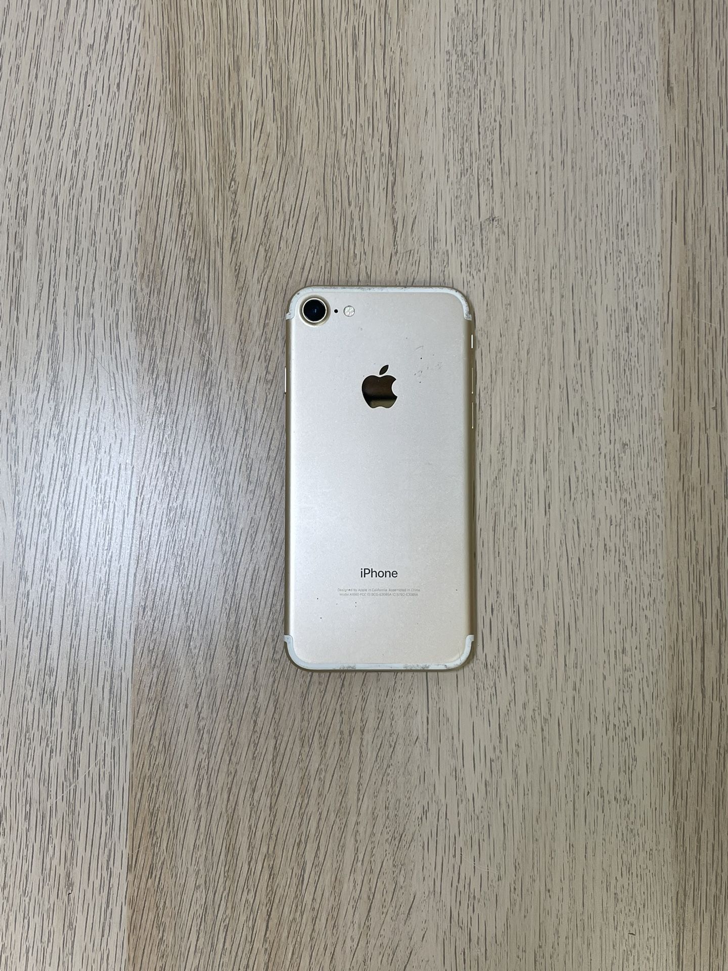 iPhone 7 - Unlocked - 32GB