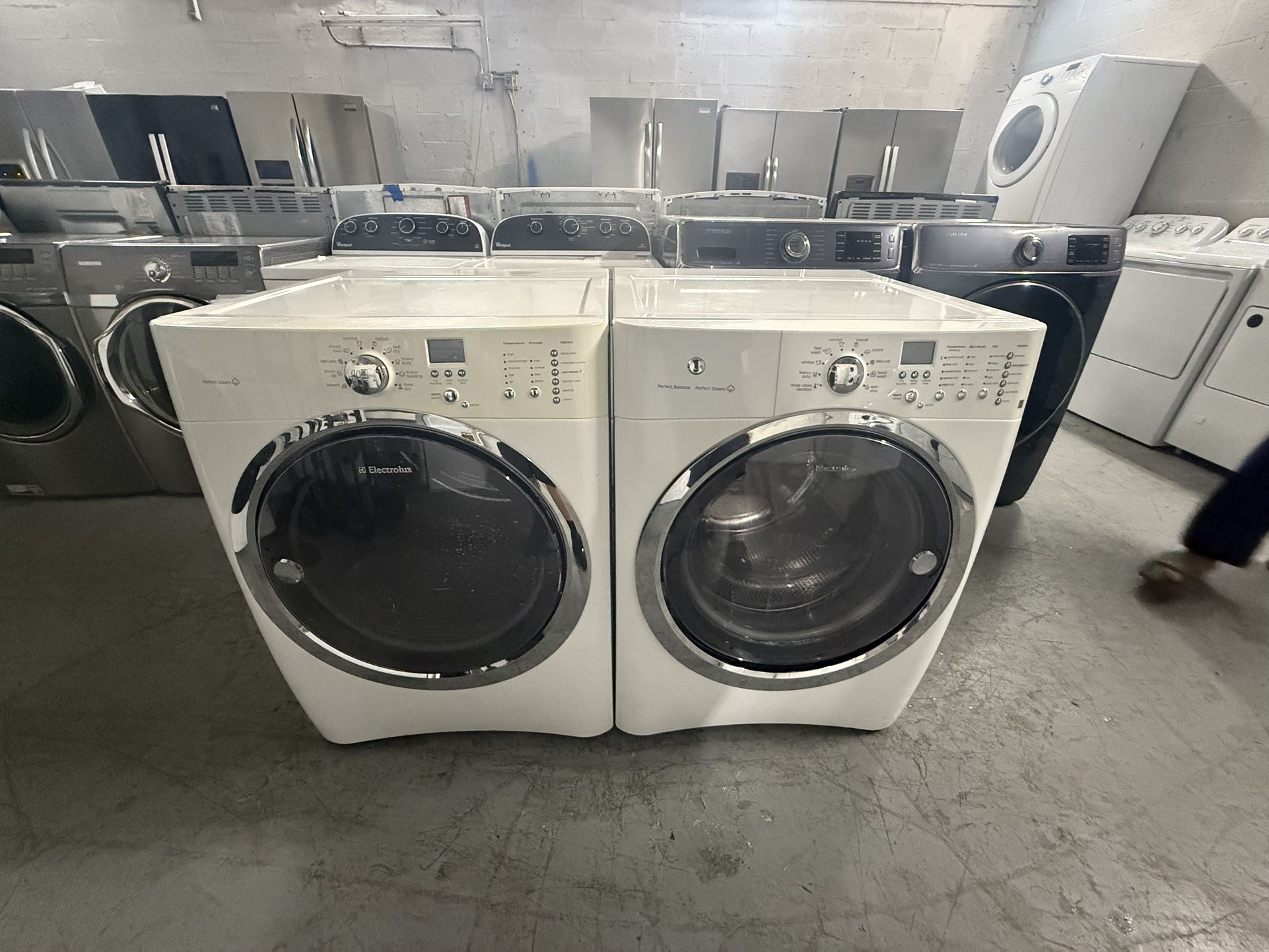 Electrolux Washer And Dryer Set ( Lavadora Y Secadora )