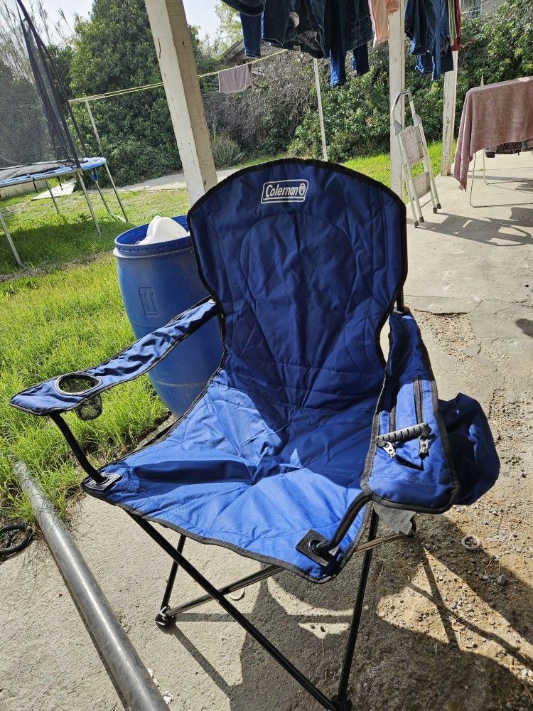 Coleman Portable Camping Chair with 4-Can Cooler, Fully Cushioned Seat and Back with Side Pocket and Cup Holder, Carry Bag Included, Collapsible Chair