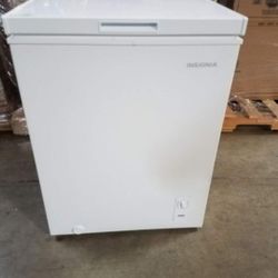 Insignia Chest Freezer 5.0 Cuft 