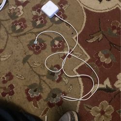 Old Apple Lapto Charger 