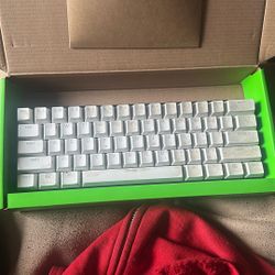 White Razer Huntsman Mini Purple Optical Switches 