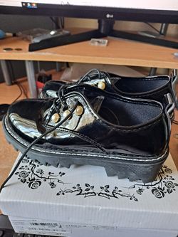 Women/ Girls Shoes