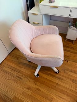 Desk chair pink