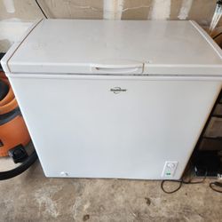 Koolatron 7.0 Cu Ft Chest Freezer 