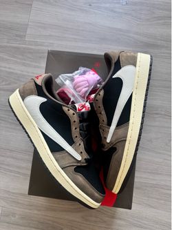 Size 9 men jordan 1 dark mocha low
